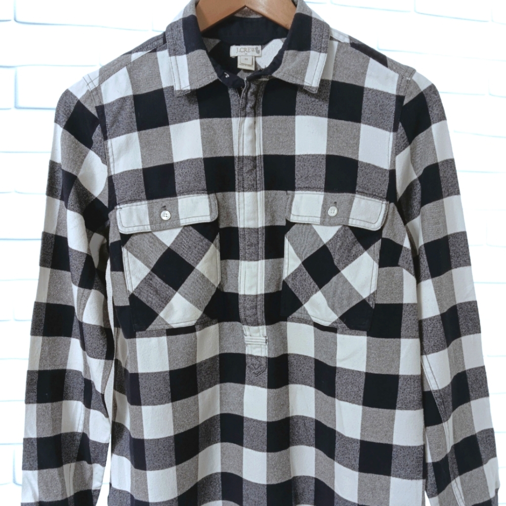 J. Crew Ladies/Teen Flanne.  L/S 1/2 Zip Pullover Size XS Navy/White Check